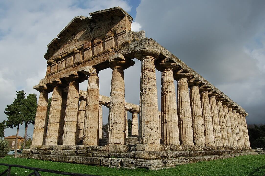 Sá¡tio Arqueolá│gico de Paestum, Itáília.