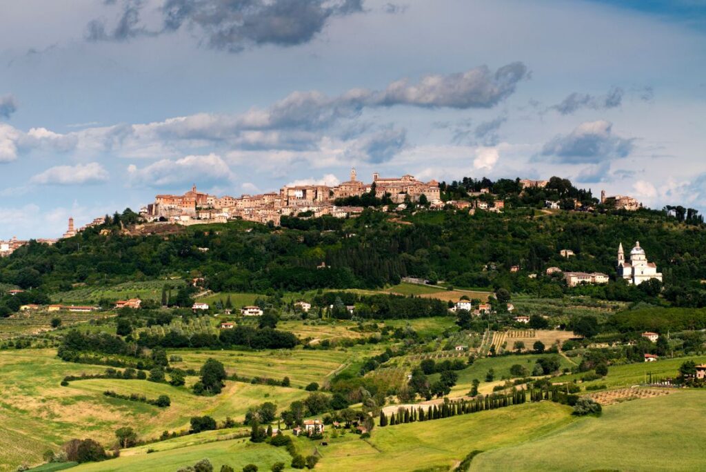 Vista de Montepulciano - Cidades da Toscana.